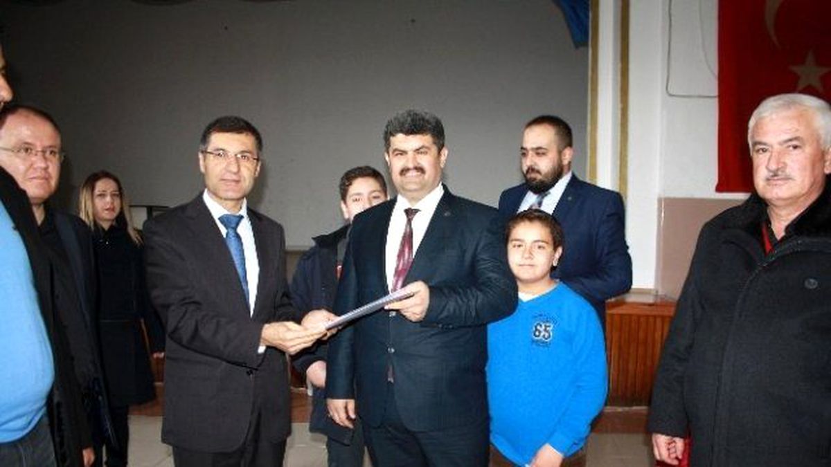 AK Parti İl Başkanı Bütüner, Mazbatasını Aldı