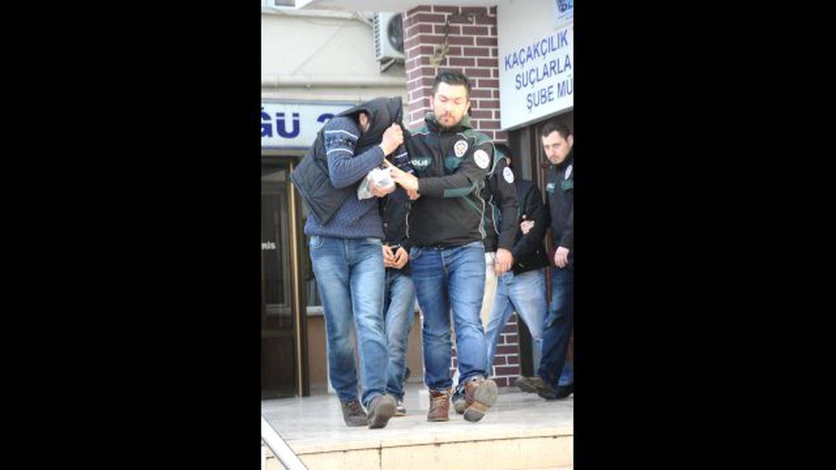 Bursa\'da Uyuşturucu Operasyonu: 22 Gözaltı