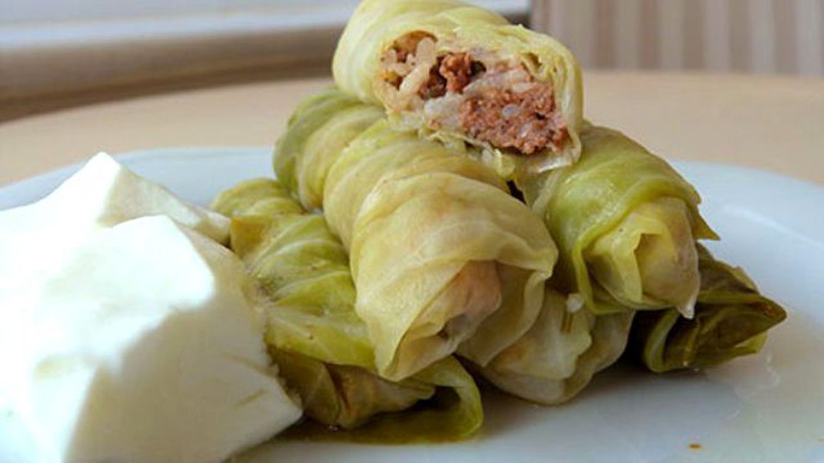 Etli Beyaz Lahana Sarması Tarifi - Lahana Dolma Tarifi