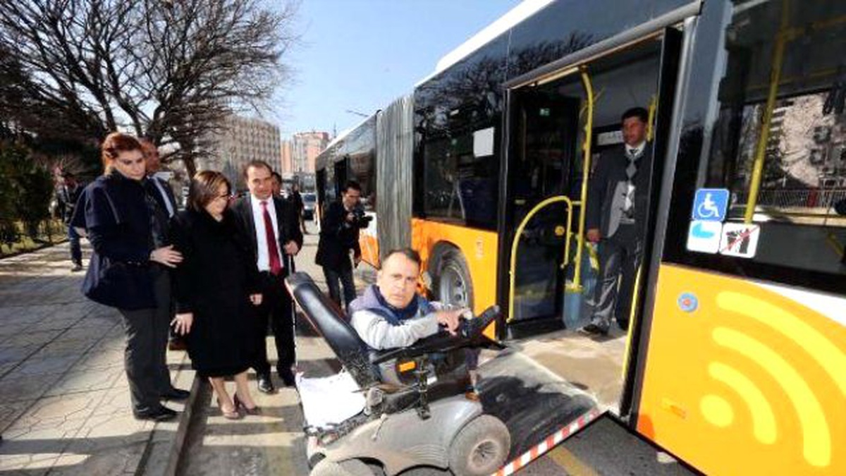 Fatma Şahin Engelsiz Otobüste Yolculuk Yaptı