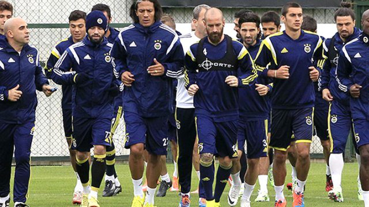 Fenerbahçe\'de Trabzonspor Maçı Mesaisi Başladı
