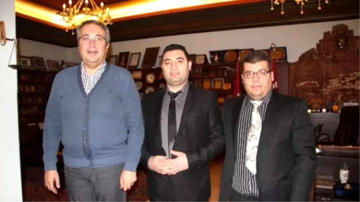 Hollanda Nevşehirliler Federasyonu Başkanı Kürk, Belediye Başkanı Ünver\'i Ziyaret Etti