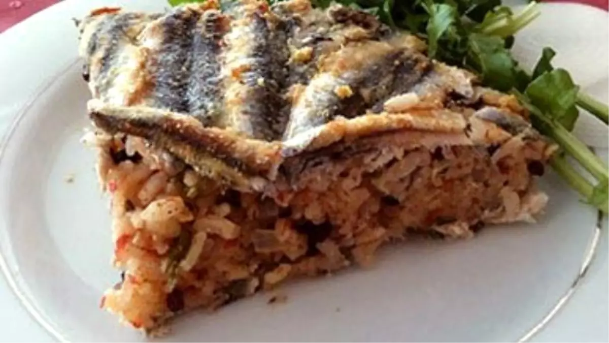 Karadeniz Usulü Fırnda Hamsili Pilav Tarifi