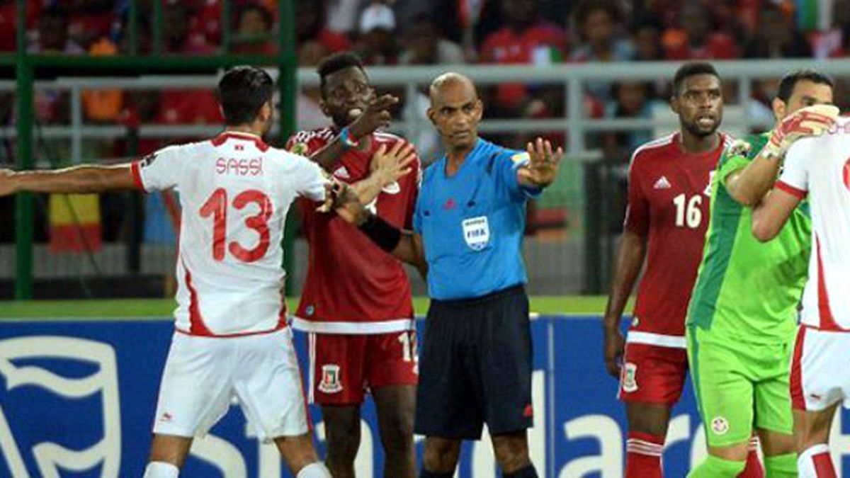 Mauritiuslu Hakeme 6 Ay Men Cezası