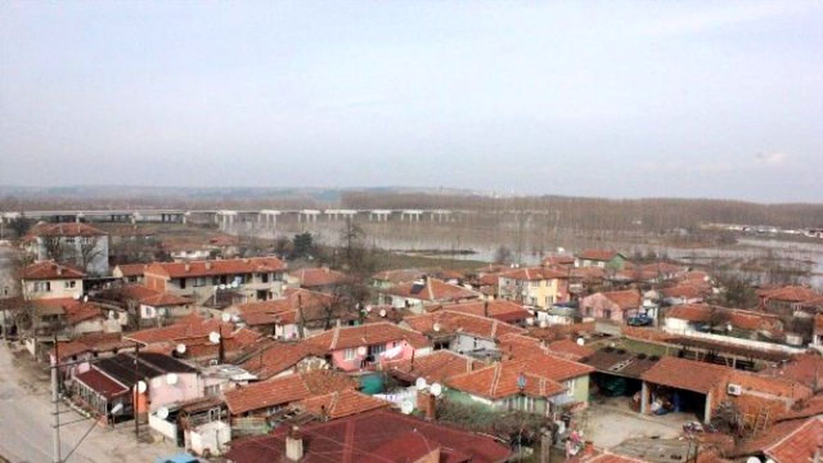 Ulaşım Sağlanamayan Karaağaç Mahallesi Havadan Görüntülendi