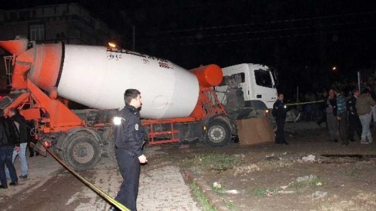 Savaştan Kaçtı Beton Mikseri Altında Kalarak Öldü