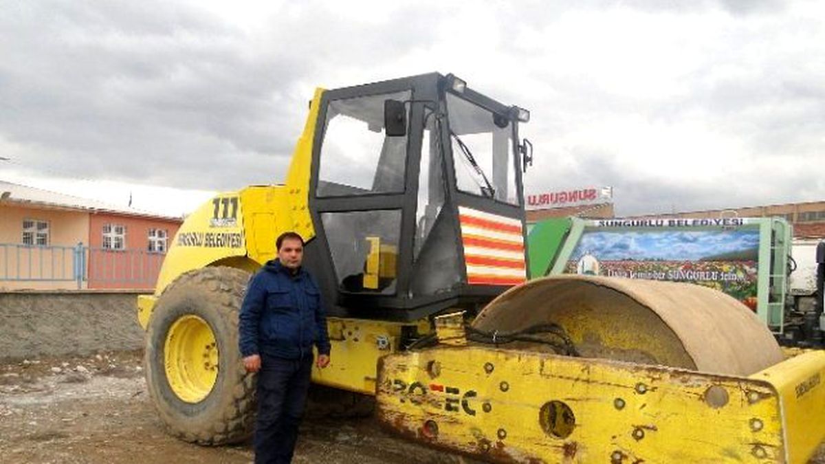 Sungurlu Belediyesi Silindir Kabini Yaptı
