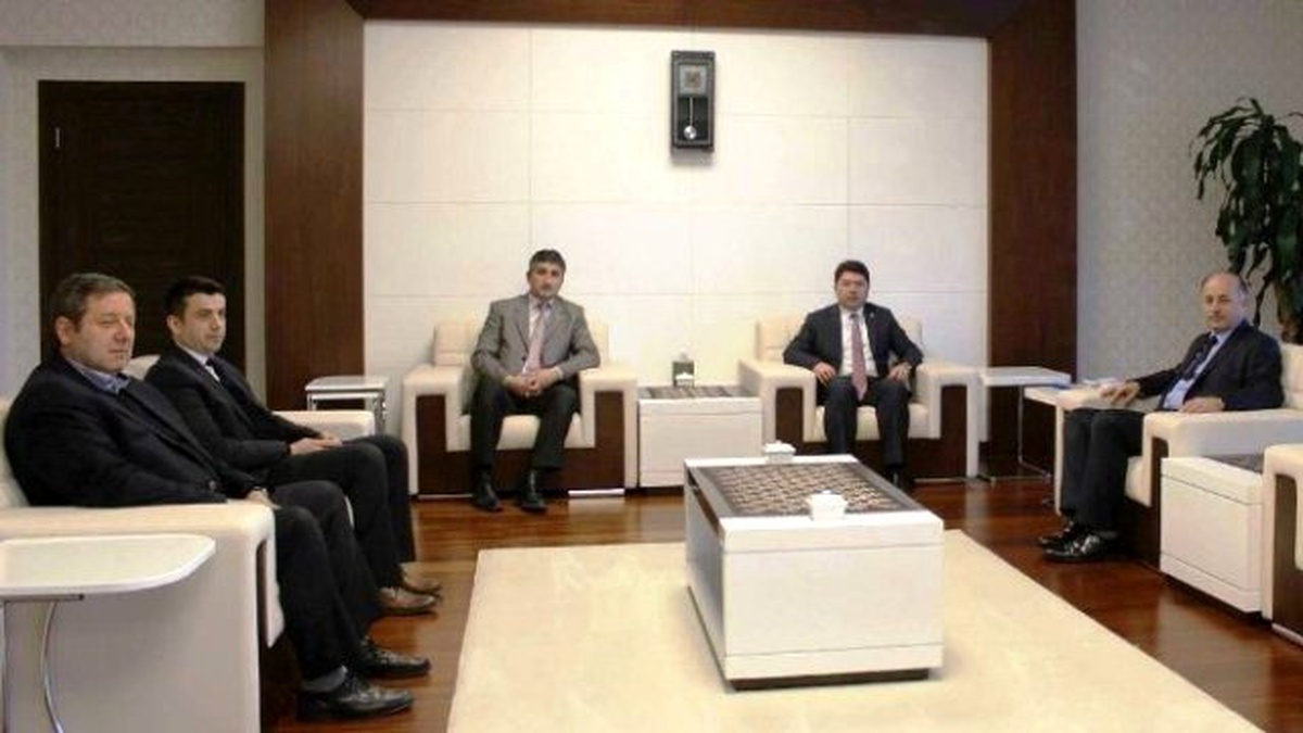 Vali Azizoğlu ve Milletvekili Tunç, Hastane Arsasında İnceleme Yaptı