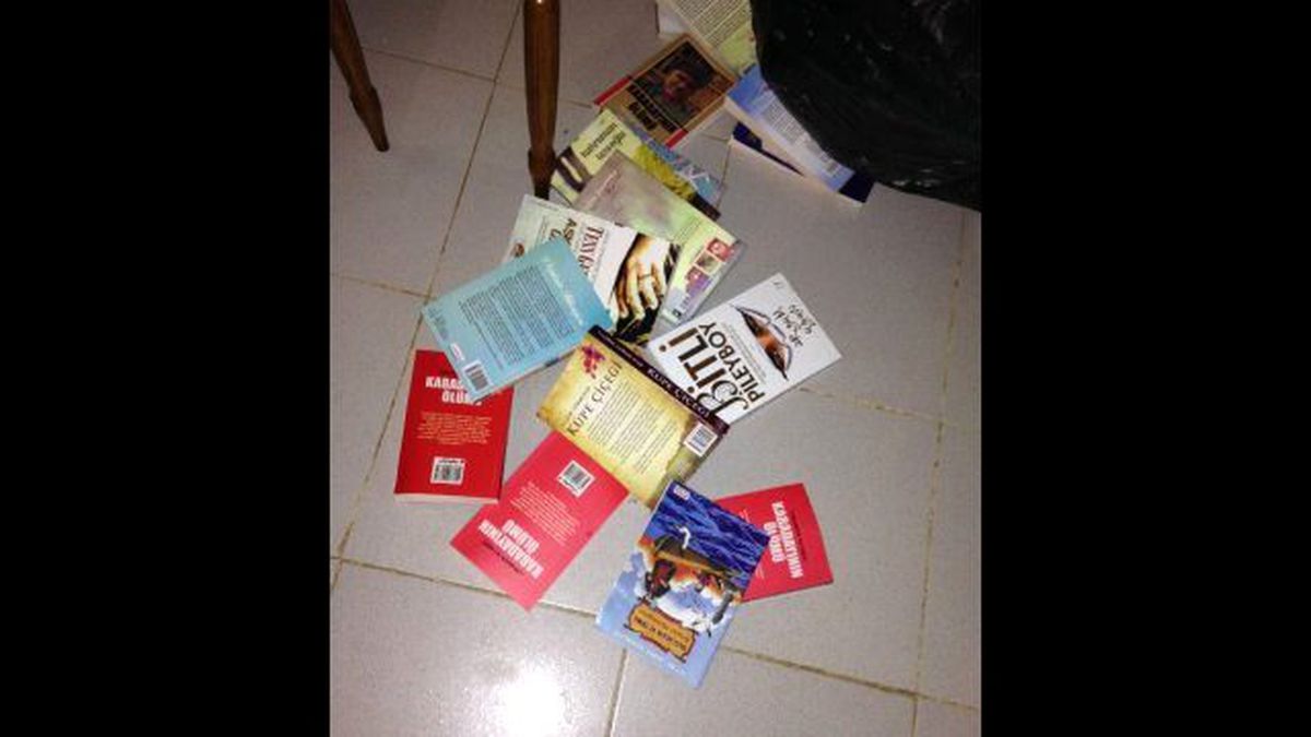 Villaya Korsan Kitap Baskını