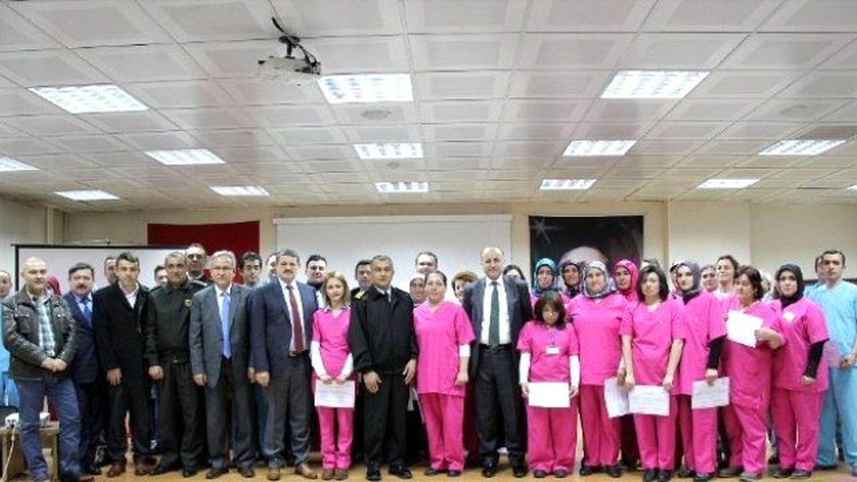 Yaşlı ve Hasta Bakım Refakatçileri Sertifika Aldı