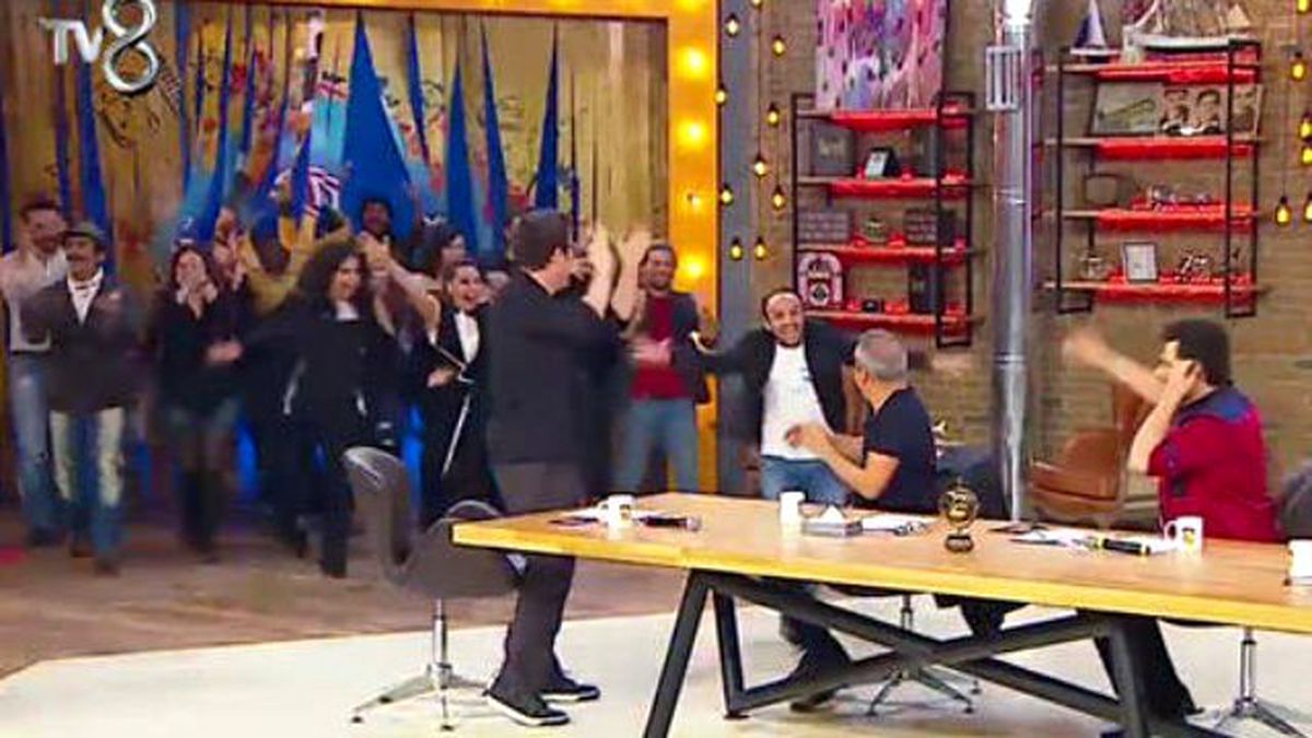 3 Adam'dan Canlı Yayında Büyük Bomba