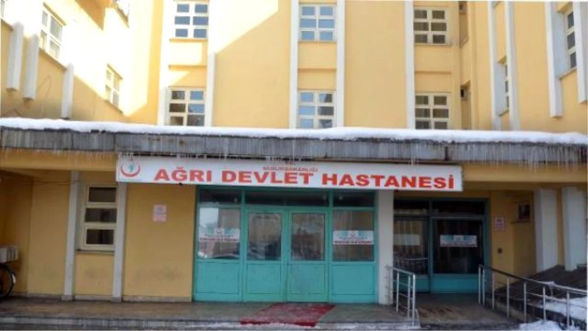 Ağrı\'da Oksijen Sistemi Arızalandı, Erzurum\'a Sevk Edilen 2 Hasta Öldü