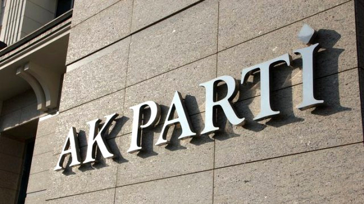 AK Parti\'den Bu Kişilere Kötü Haber