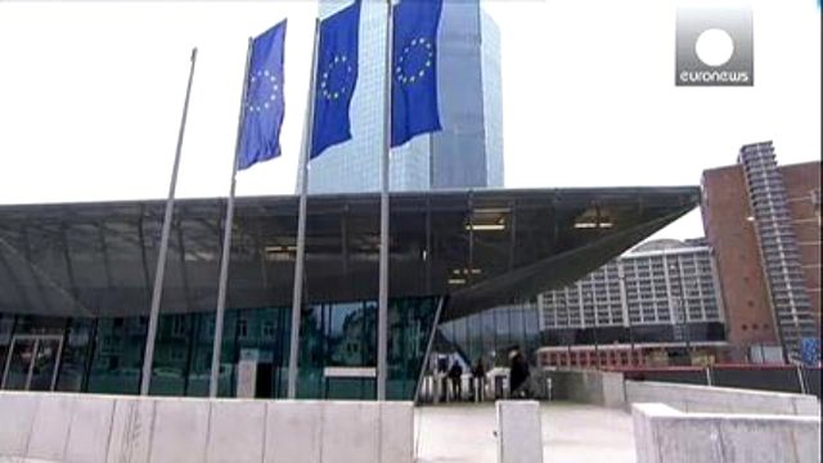 Amb\'den Yunan Hükümetine Fon Çelmesi