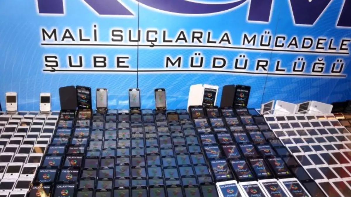 Gelinlikçiye Kaçak Cep Telefonu Baskını