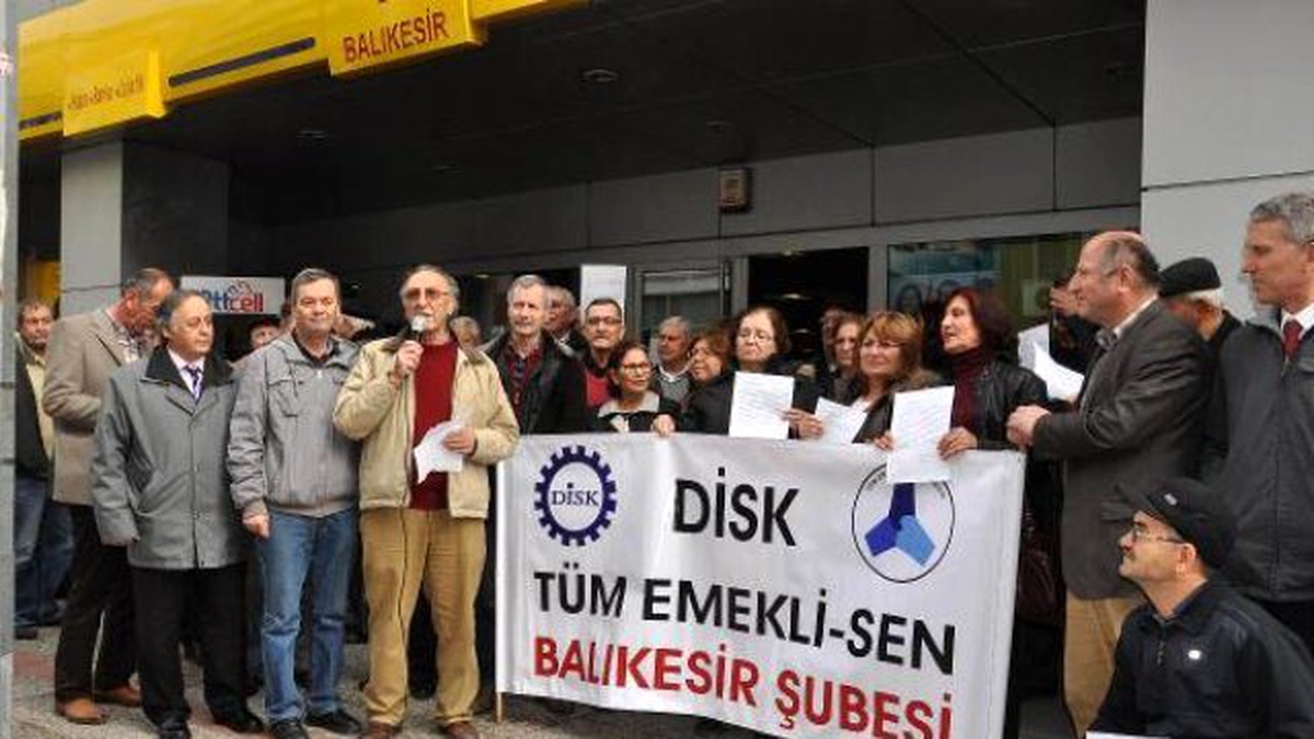 Balıkesirli Emeklilerden Maaş Zammı Tepkisi