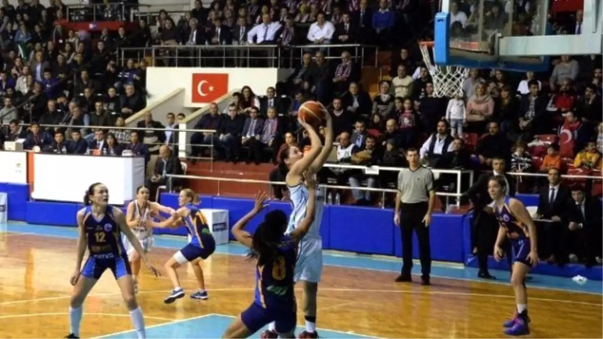 Başkan Kocamaz: "Takımımız Finale Adım Adım Yaklaşıyor"