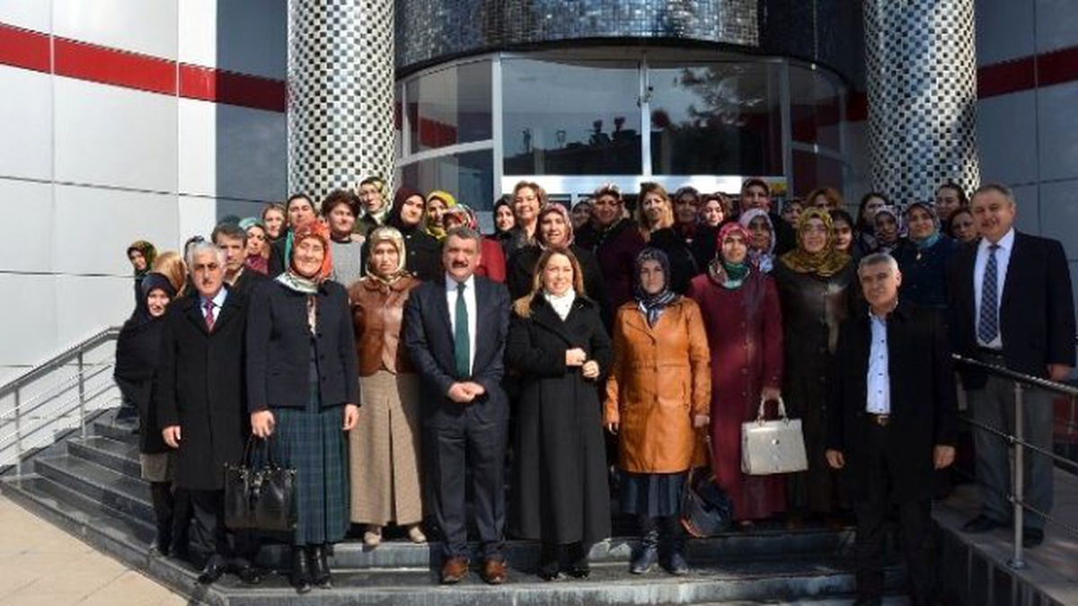 Battalgazi Belediyesi\'nden Kadınlara Kahvaltı