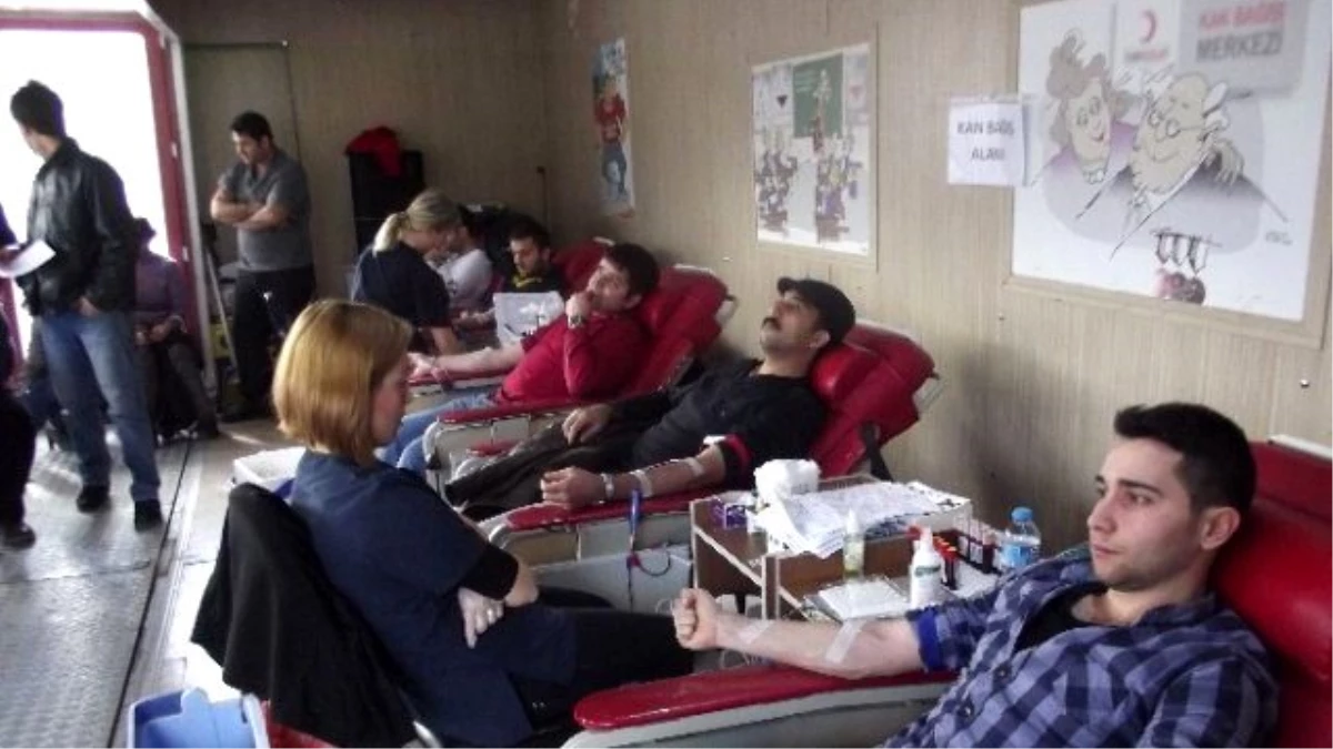 Çan\'dan Türk Kızılay\'ına 54 Ünite Kan Bağışı
