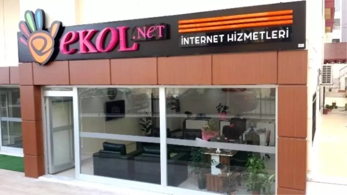 Ekol Web Tasarım Birinci Yılını Kutladı