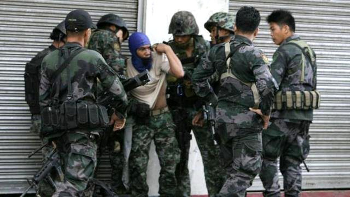 Filipinler\'de Çatışma