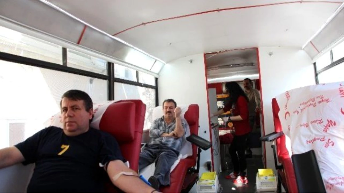 Gülüç Belde Belediyesi Kan Bağışı Kampanyası Düzenledi