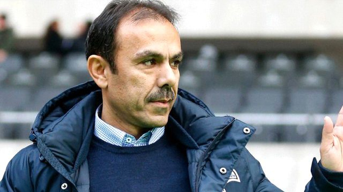 Hertha Berlin Luhukay ile Yolları Ayırdı