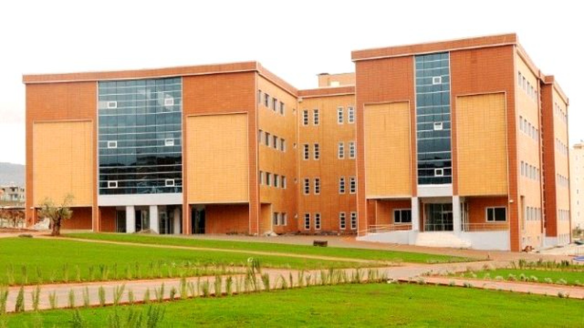 İlahiyat Fakültesi Artık Yeni Binasında