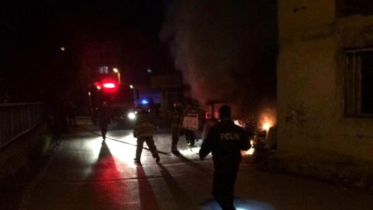 Kamyonet Cayır Cayır Yandı