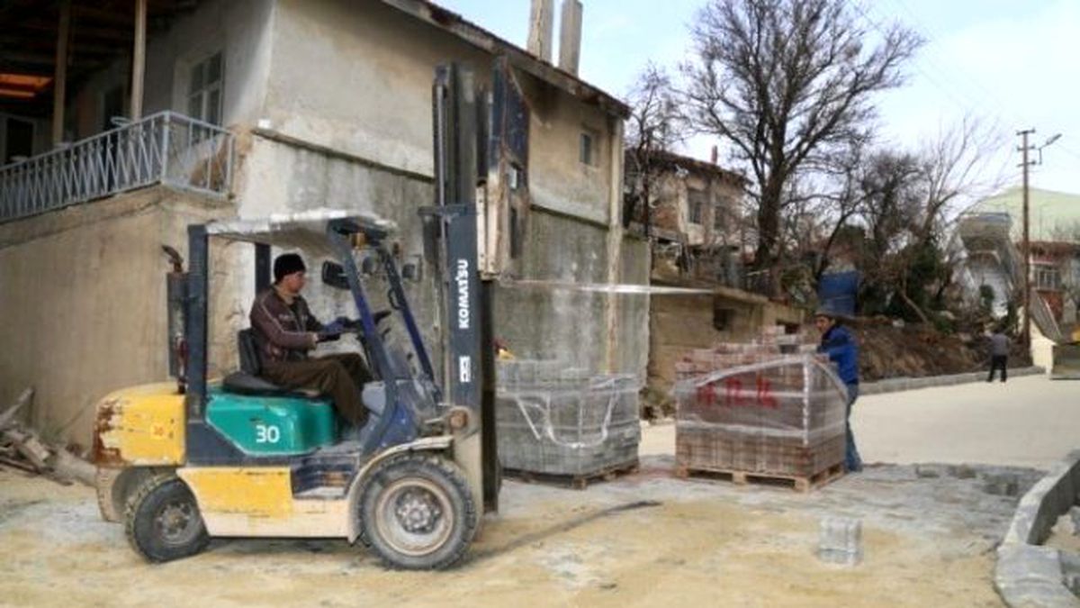 Kırklareli\'de Yol Düzenleme Çalışmaları Devam Ediyor