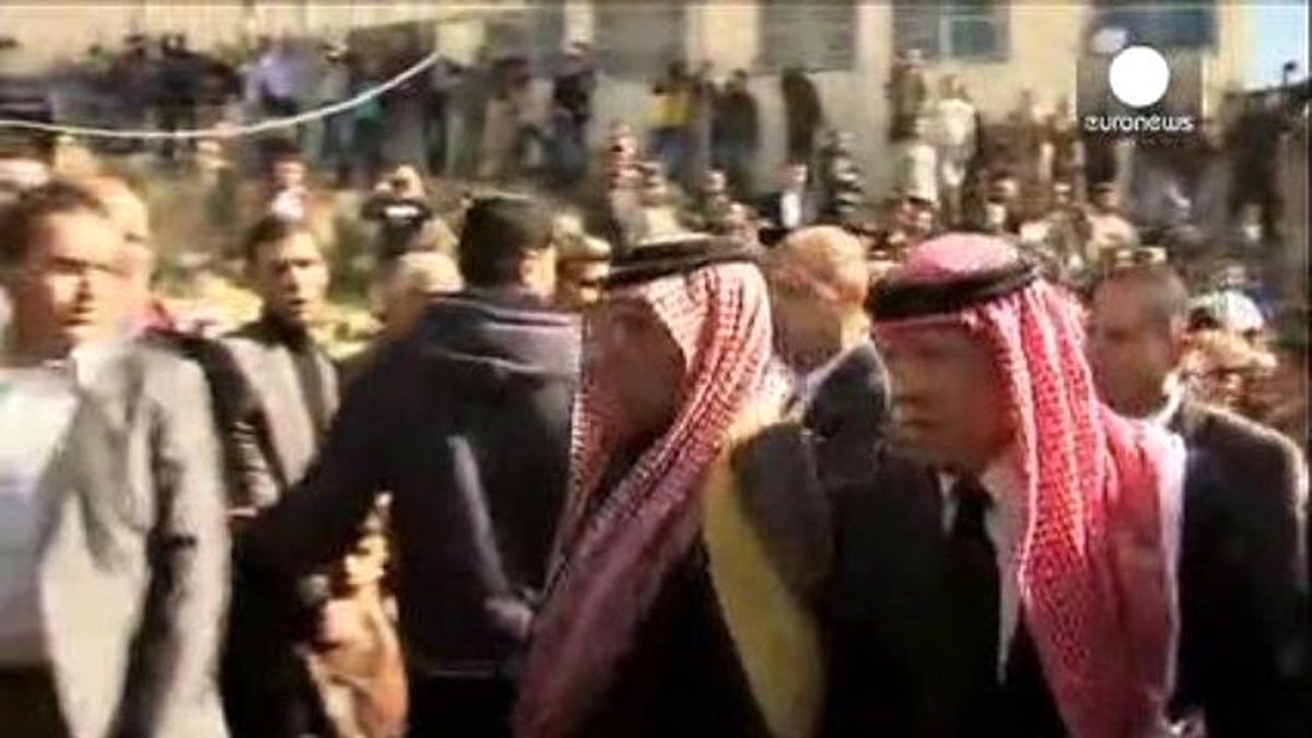 Kral Iı. Abdullah\'tan Pilot Ailesine Taziye Ziyareti