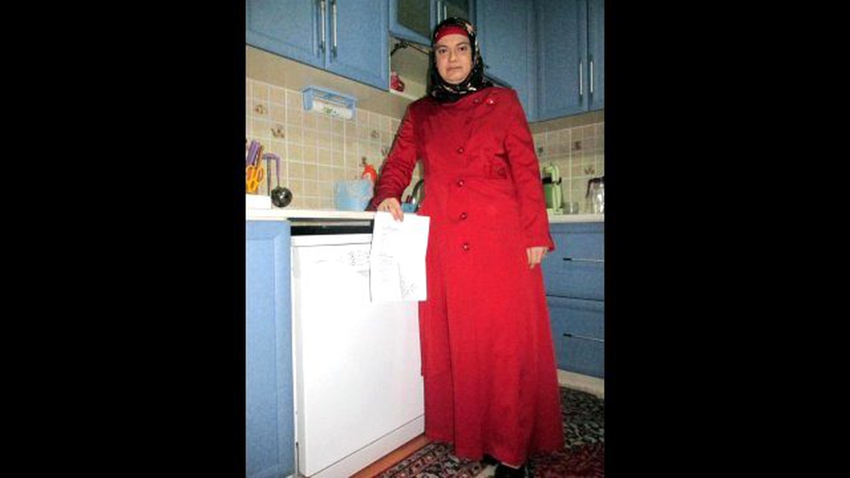 Makineden Çıkan Lekeli Bardakla Çay Servisi Davayı Kazandırdı