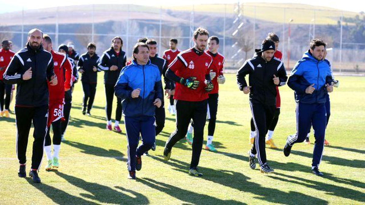 Medicana Sivassporda Akhisar Belediyespor Mesaisi Başladı