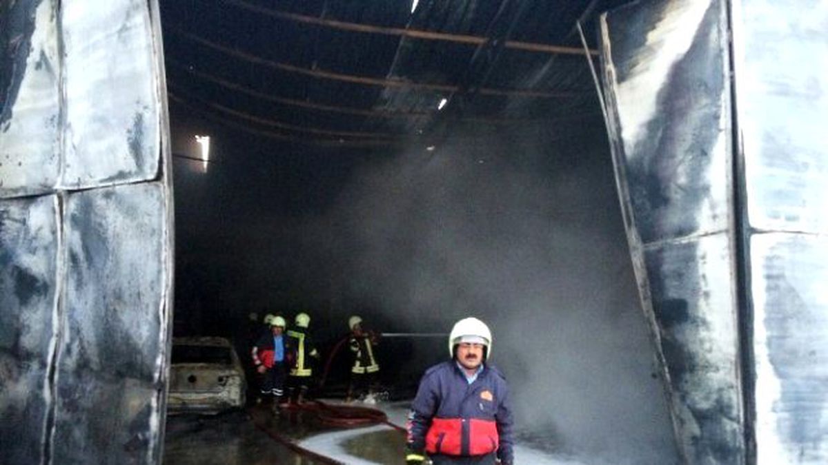 Mersin\'de Akaryakıt Tankı Patladı: 4 Yaralı