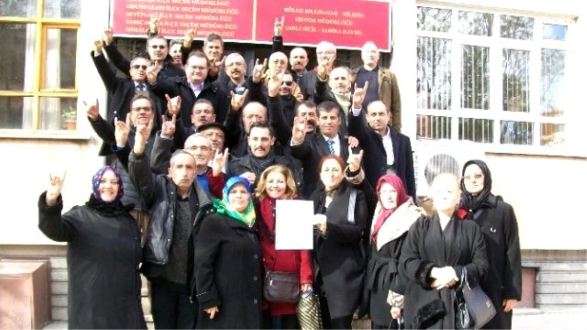 MHP Eskişehir Odunpazarı İlçe Başkanı Ulucan Mazbatasını Aldı