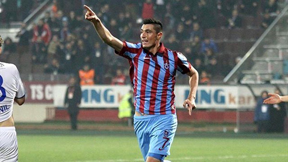 Oscar Cardozo İlk Peşinde
