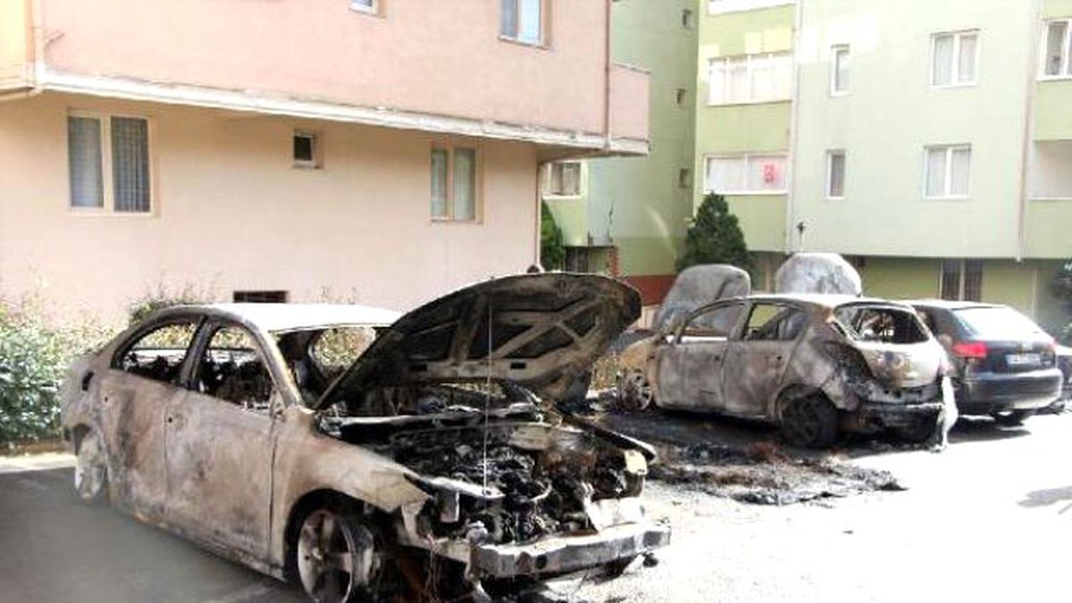 Otopark Hurdalığa Döndü