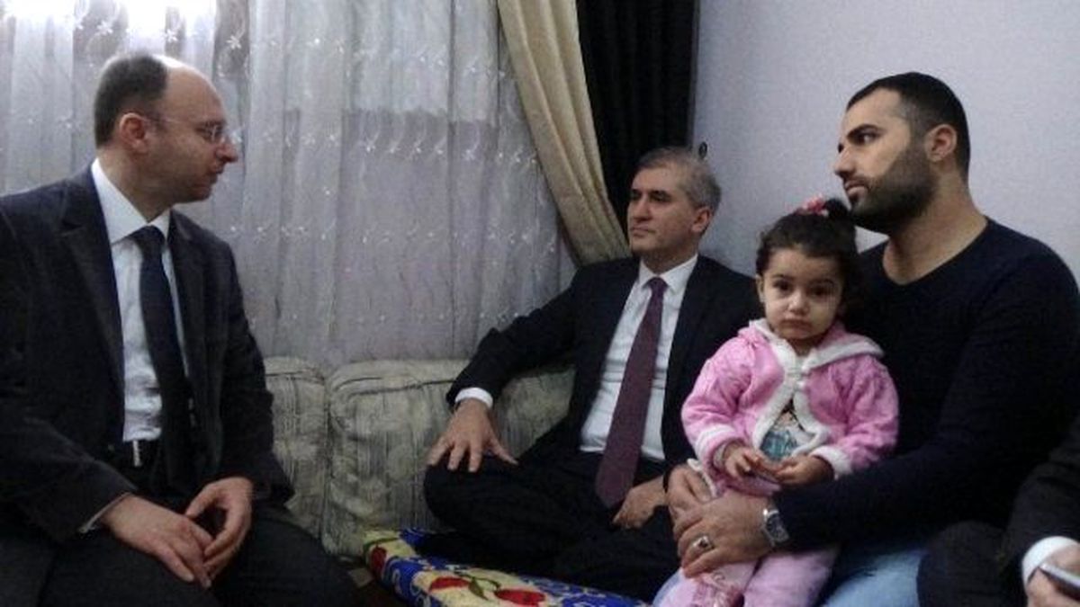 Sağlık Müsteşarından Şanlıurfalı Aileye Bebek Ziyareti