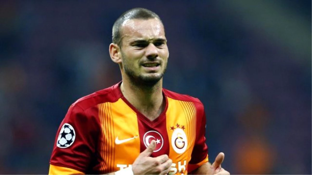 Sneijder\'den Galatasaray\'ın Efsane Oyuncusu Hagi\'ye Mesaj
