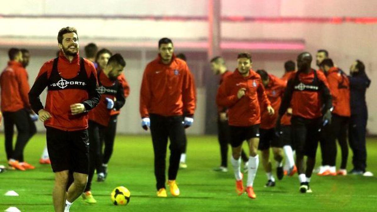 Trabzonspor\'da Fenerbahçe Hazırlıkları Sürüyor