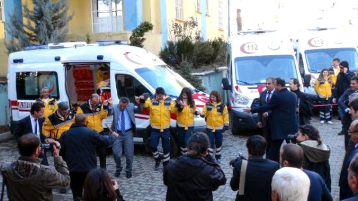 Tunceli\'ye Görderilen 4 Ambulans Törenle Hizmete Girdi
