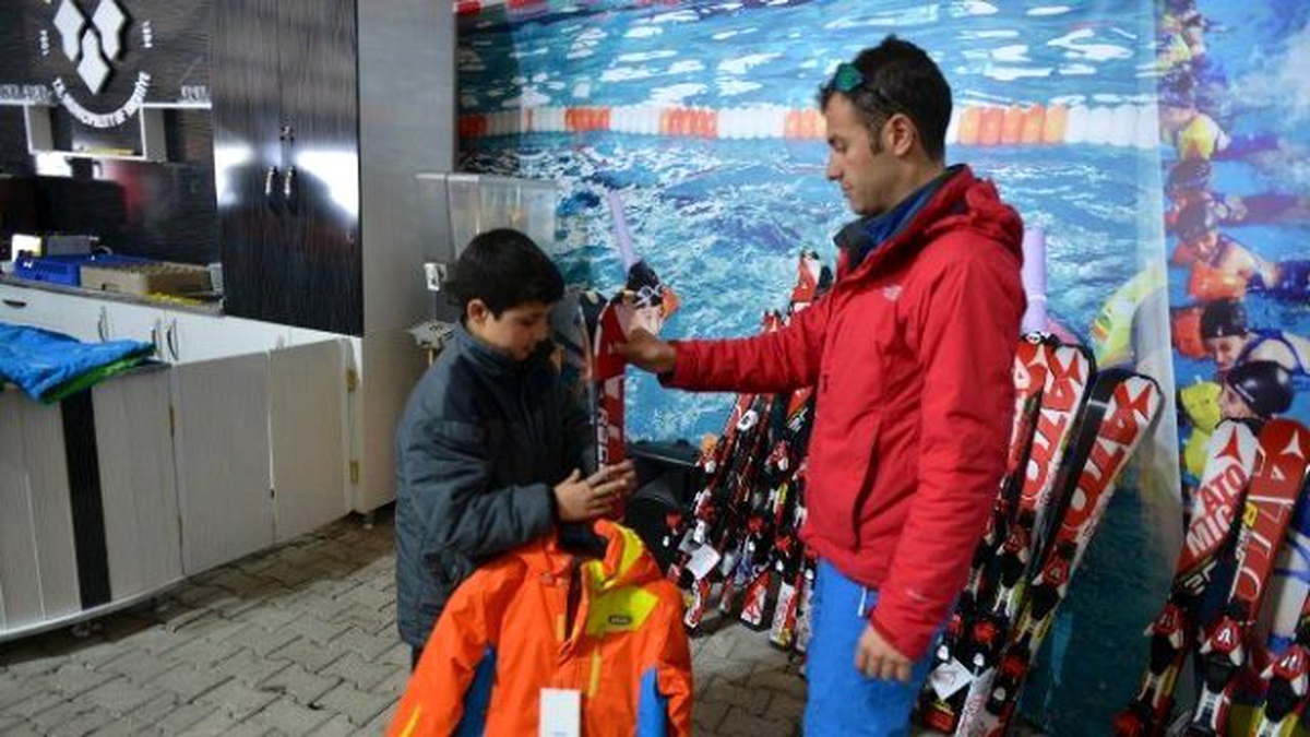 Yakutiye Belediyesi\'nden Yuva Çocuklarına Kayak Eğitimi