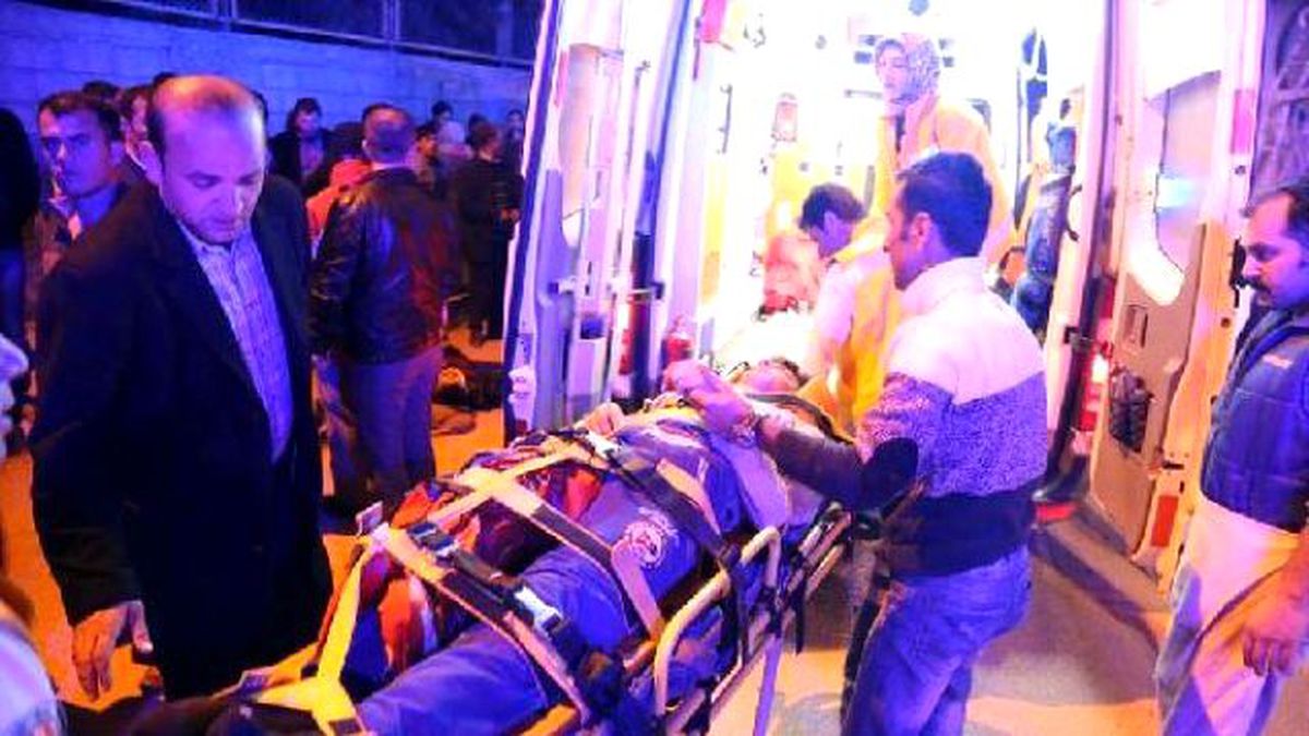 Adıyaman\'da Motosiklet Devrildi: 2 Yaralı