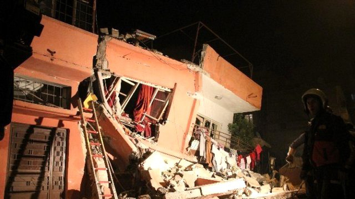 Mersin\'de Çöken Binadaki Arama Çalışmaları Tamamlandı