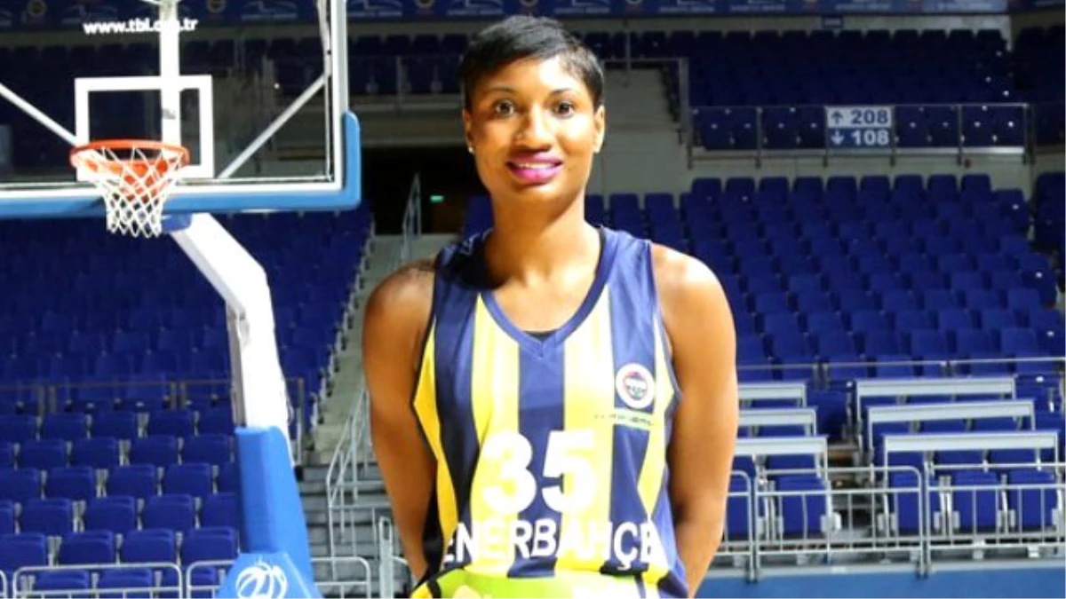 Fenerbahçeli Basketbolcu Hocasına Kızdı, Uçağa Binmedi