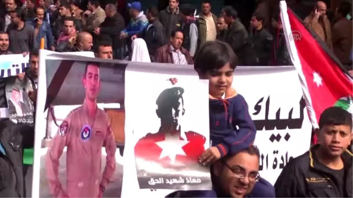 Işid\'in Ürdünlü Pilotu Öldürmesine Karşı Protesto