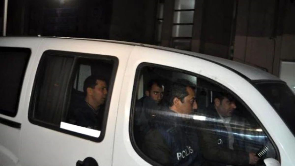 İstanbul\'daki Töre Cinayetinin 6 Şüphelisi İzmir\'de Yakalandı (3)