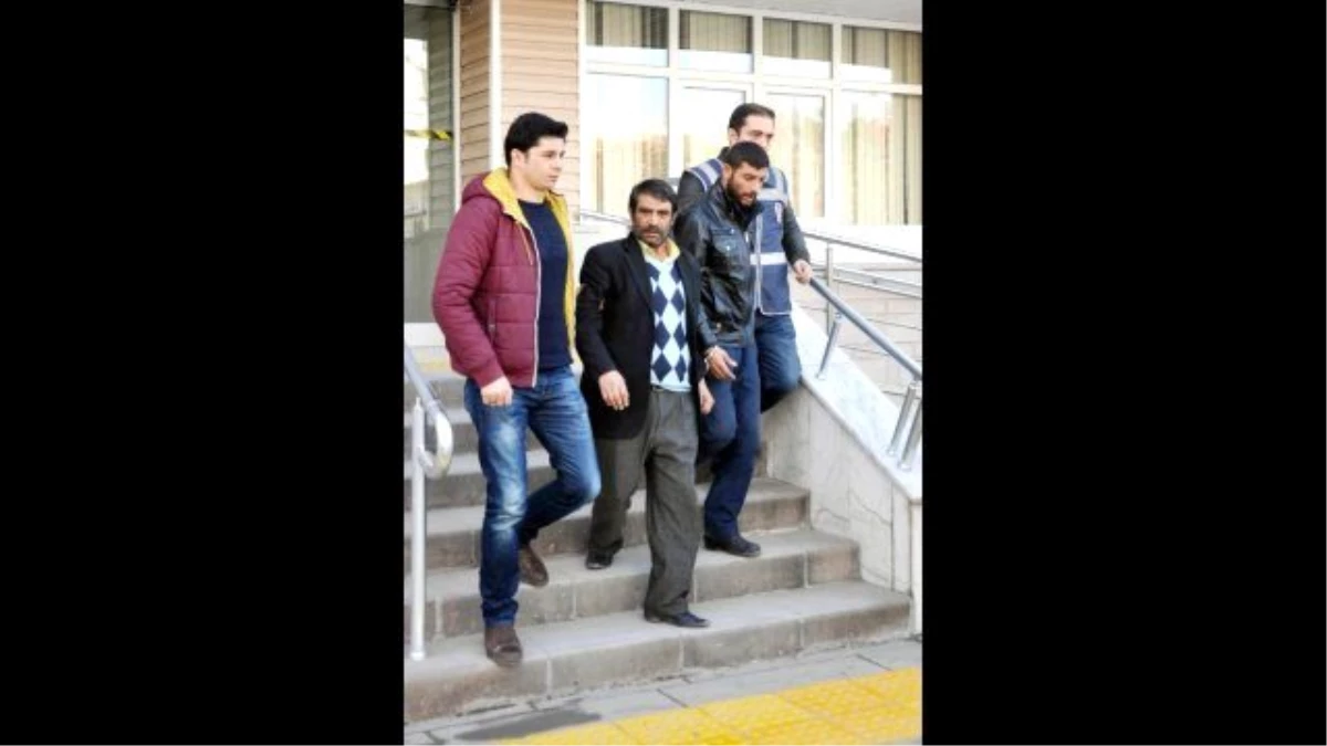 Kırıkkale\'de 2 Sokak Satıcısı Tutuklandı