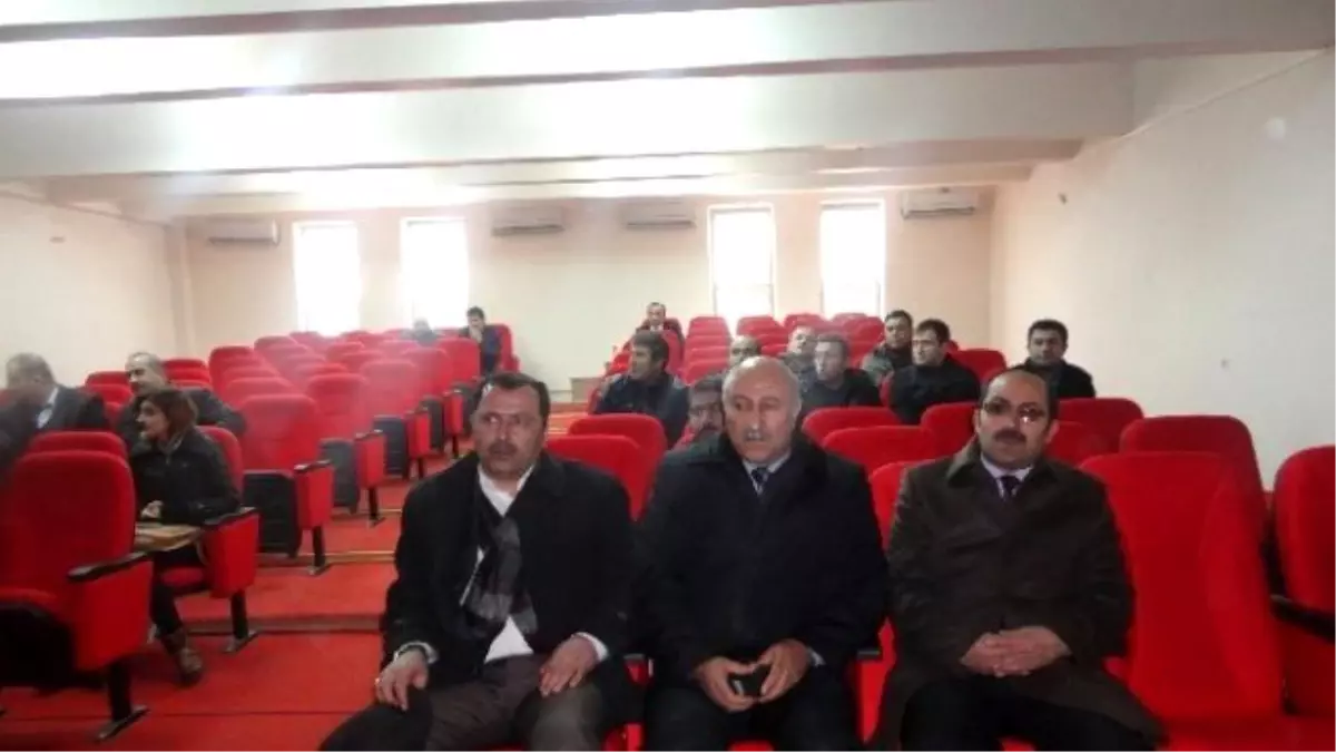 Muş\'ta \'Kamu Personeli Yönetiminde Etik Anlayış İlkeleri\' Semineri