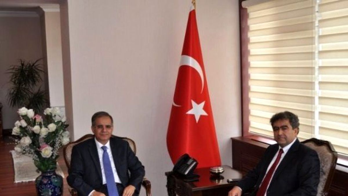 Prof.dr. İskender Akkurt\'tan Vali Süleyman Tapsız\'a Ziyaret